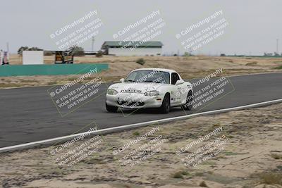 media/Jun-01-2025-CalClub SCCA (Sun) [[eae223c5dd]]/Group 5/Race (Front Straight)/